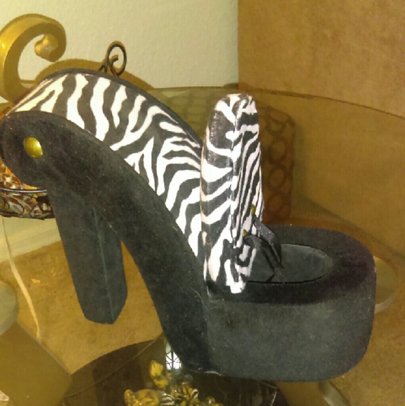 GLAM BAM JEWELRY STAND - Picture 2 of 4